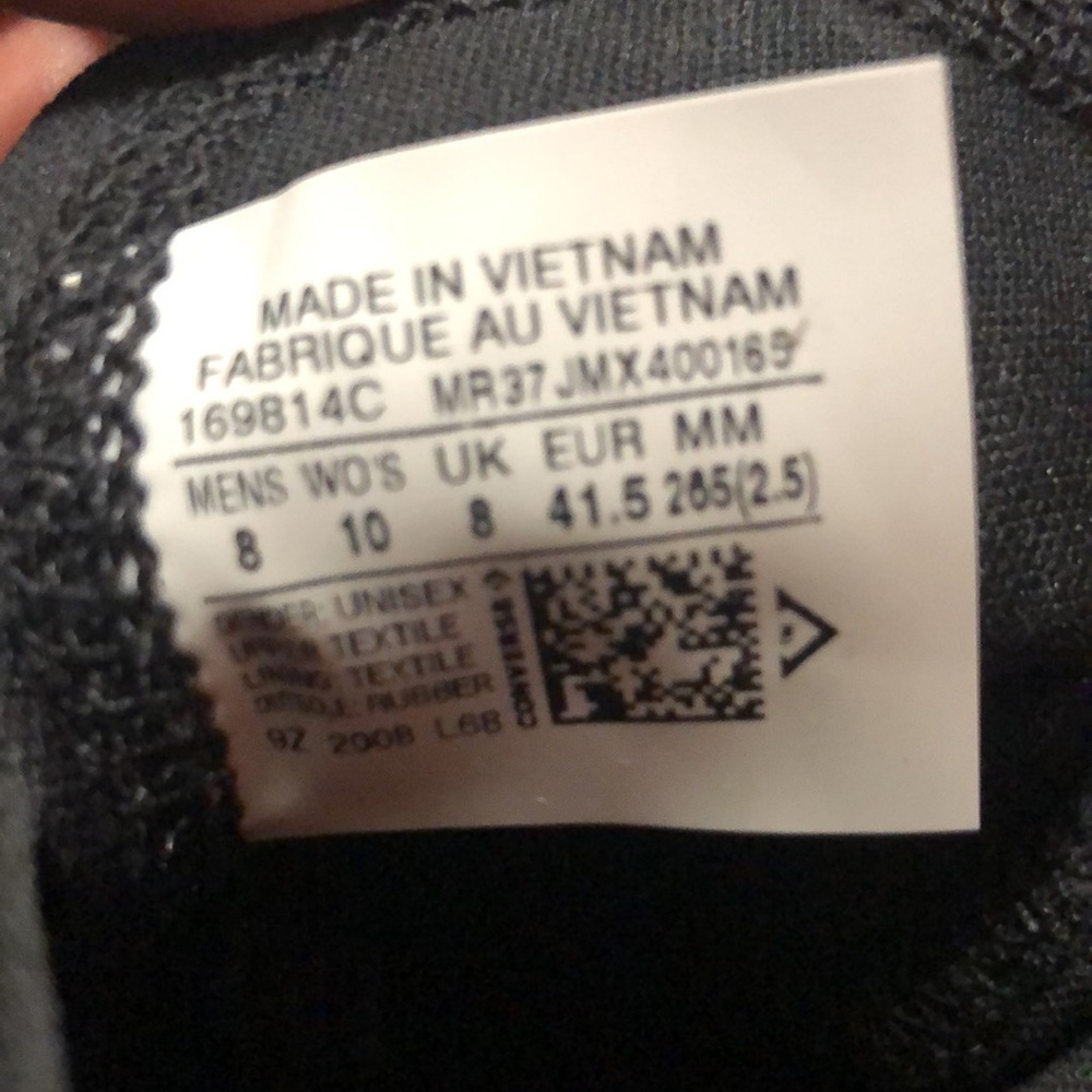 Converse NWT/ box. Flash $75 first pair - Picture 4 of 9